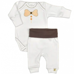 Сет бебешко боди с потури от 100% чист сертифициран органичен памук, не дразнят нежната бебешка кожа, безопасни са и не предизвикват алергии, обриви и зачервявания от biobabycare.bg