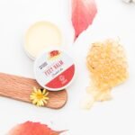 Органичният балсам-крем за пети Cracked Skin на Wooden Spoon активно овлажнява, подхранва и защитава кожата от напукване и загрубяване от biobabycare.bg