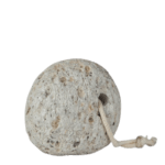 Натурална пемза е лек, но абразивен камък, който се използва главно за отстраняване на твърда, суха кожа oт biobabycare.bg